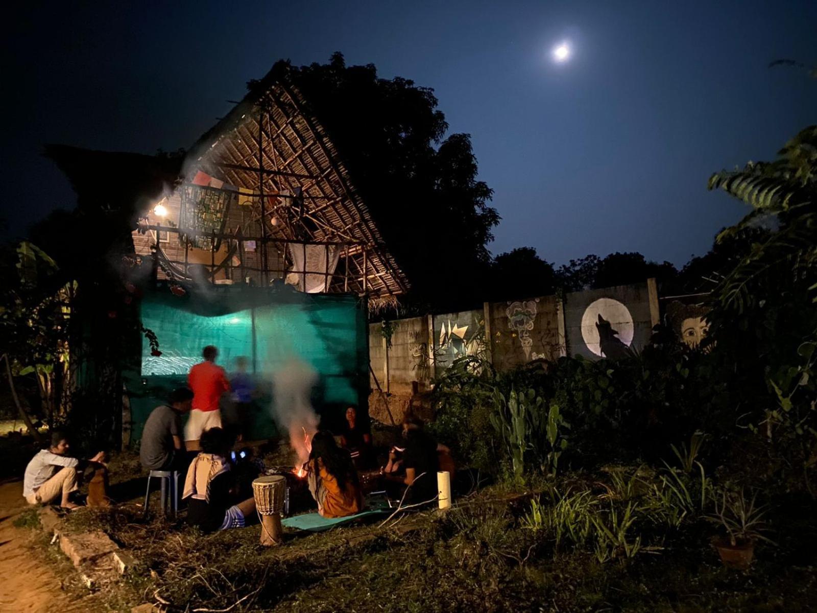 Time Travellers Hostel オーロヴィル エクステリア 写真